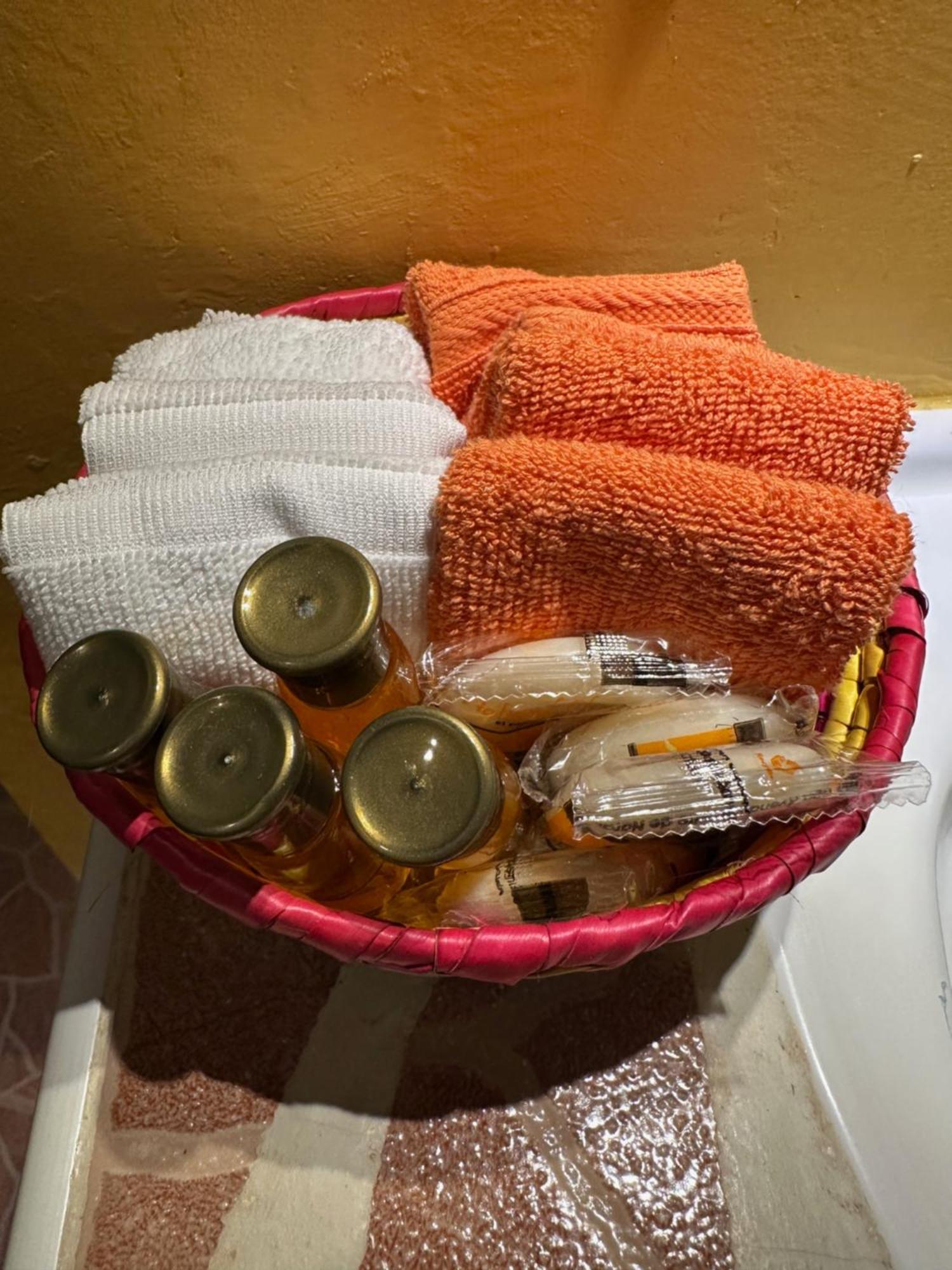 The Pickled Onion Eco-Boutique B&B Santa Elena Extérieur photo