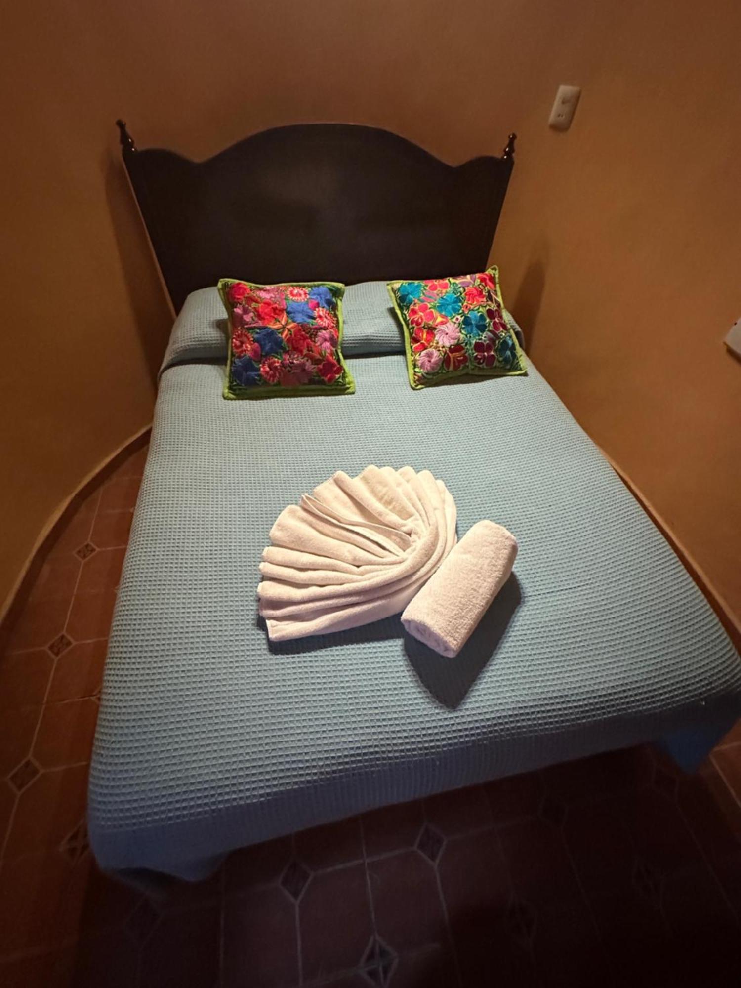 The Pickled Onion Eco-Boutique B&B Santa Elena Extérieur photo